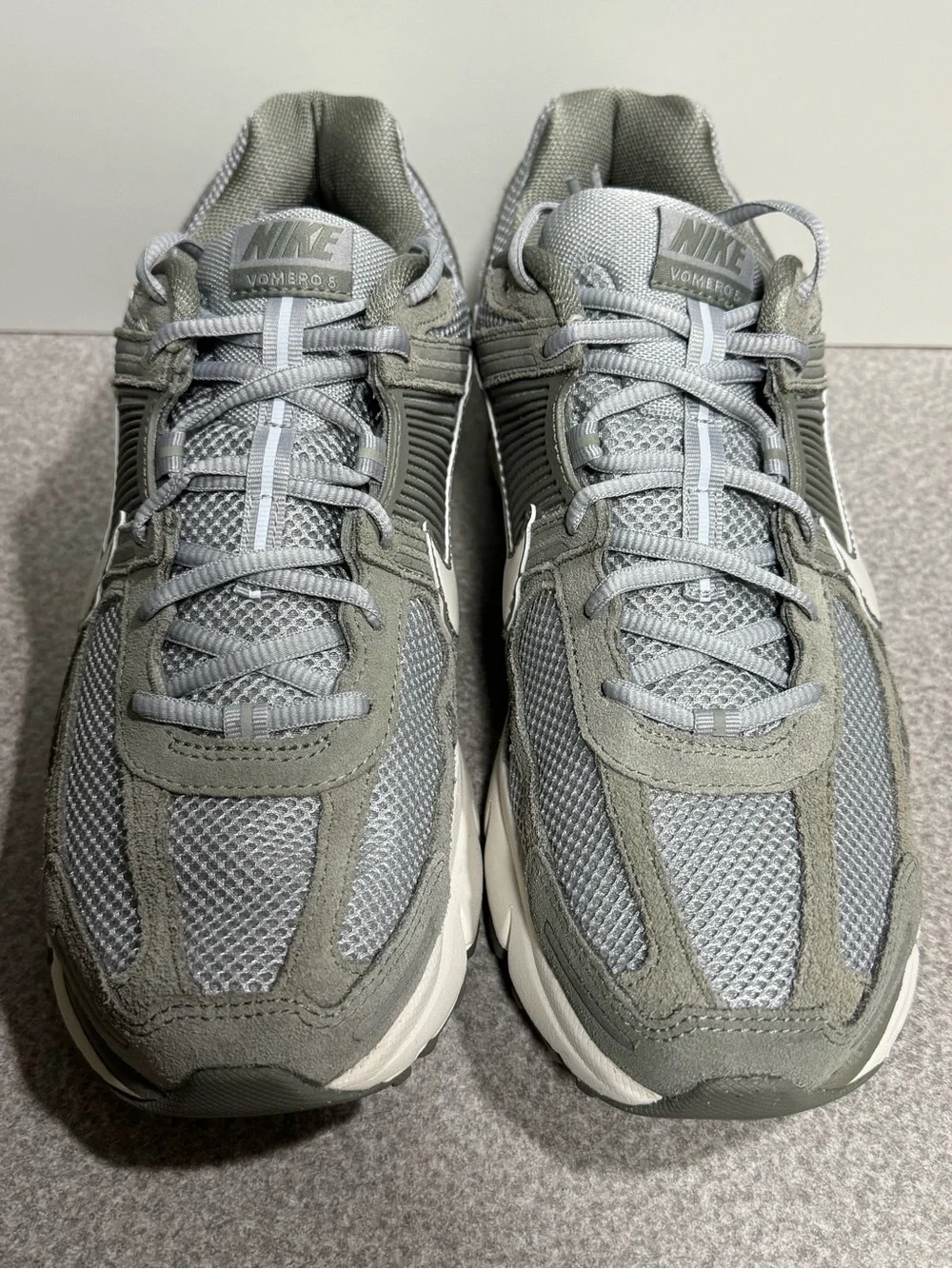 Nike Zoom Vomero 5 Dark Stucco Size 11 Men (NO BOX/VERY CLEAN) HF1553-002